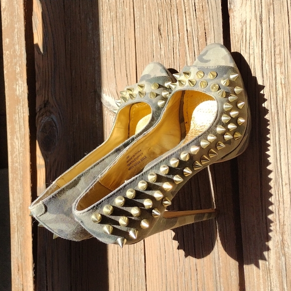 Fina Camo Studded Heels - Picture 2 of 5